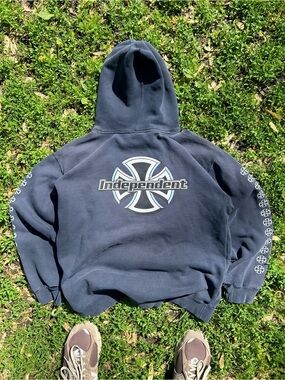 Independent Skate Sleeve Hit Distressed Hoodie